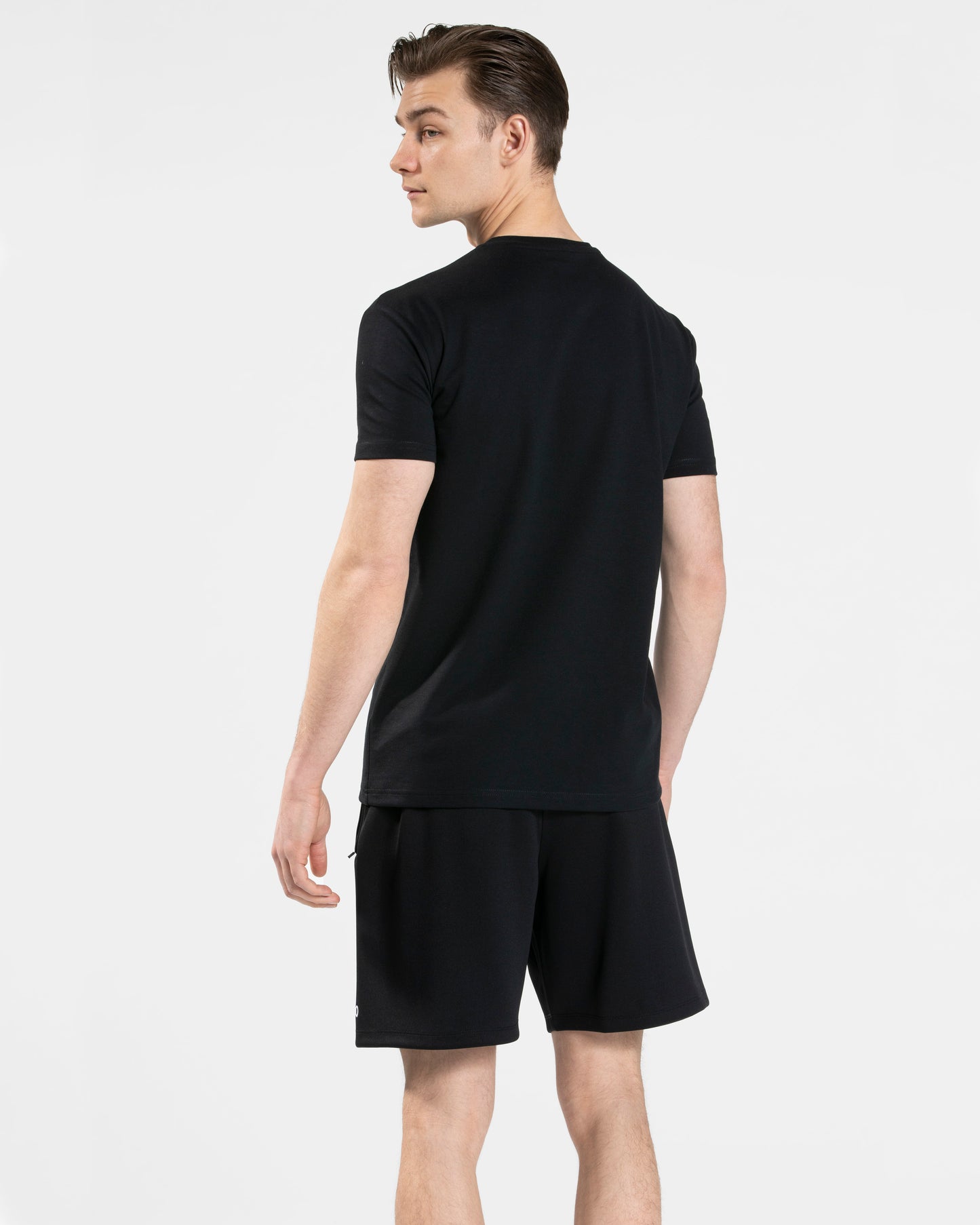 Arrival Fitted T-Shirt "Schwarz"