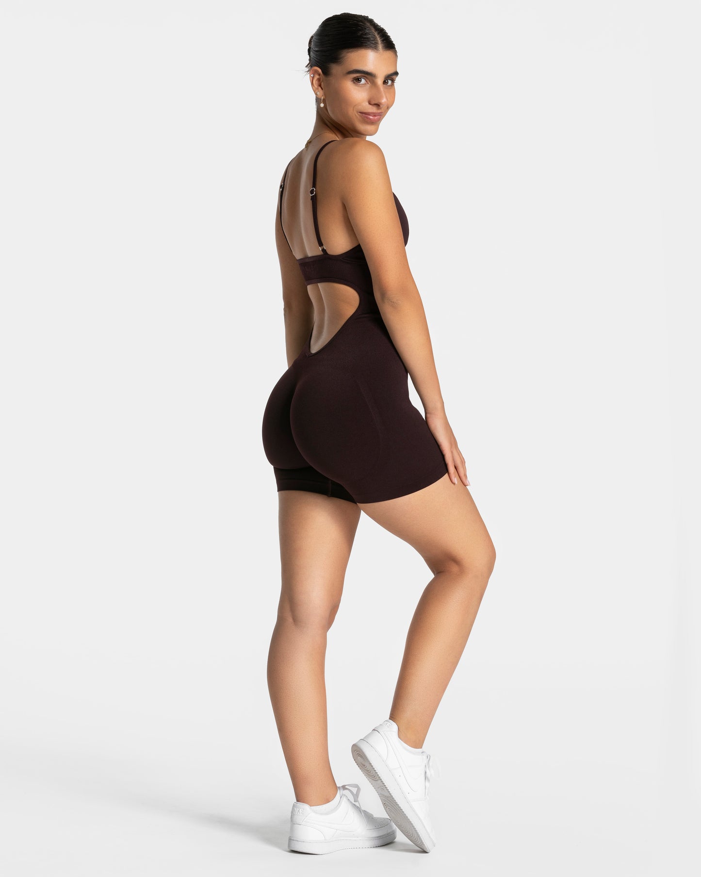 Combi-short dos en V Covert scrunch Essence « Merlot »