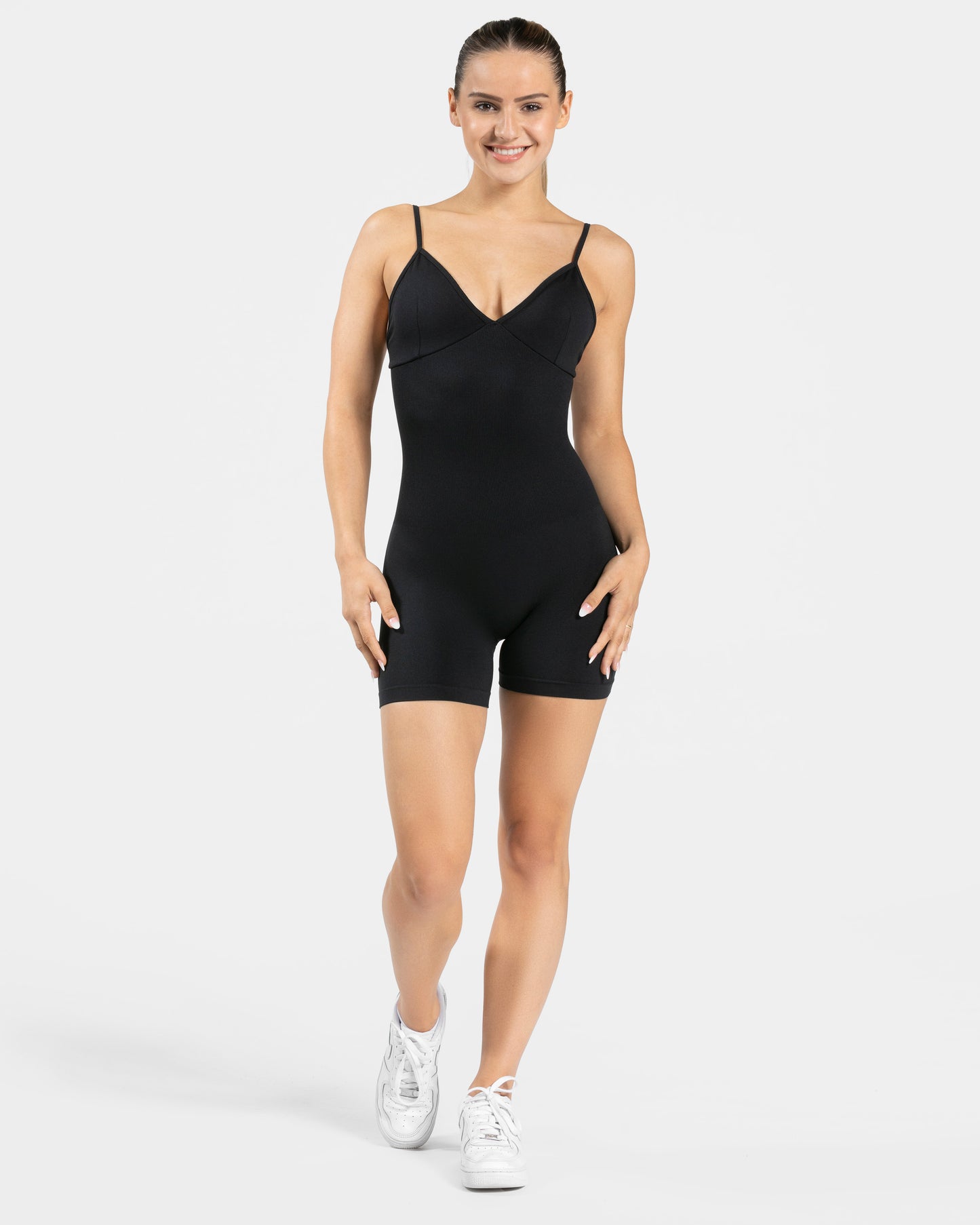 Combi-short dos en V Covert scrunch Essence « Noir »