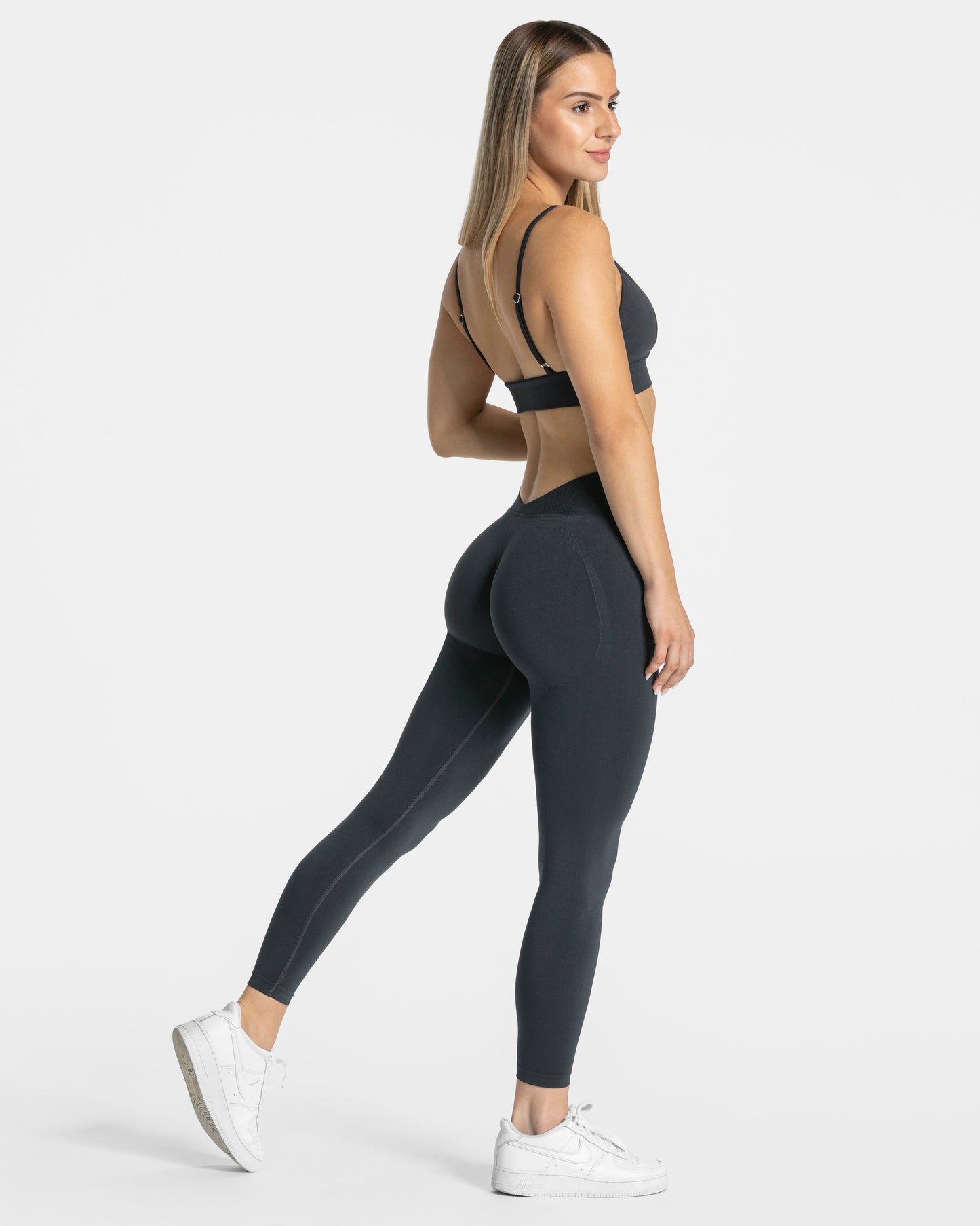 Legging dos en V Covert scrunch Essence « Ebony »