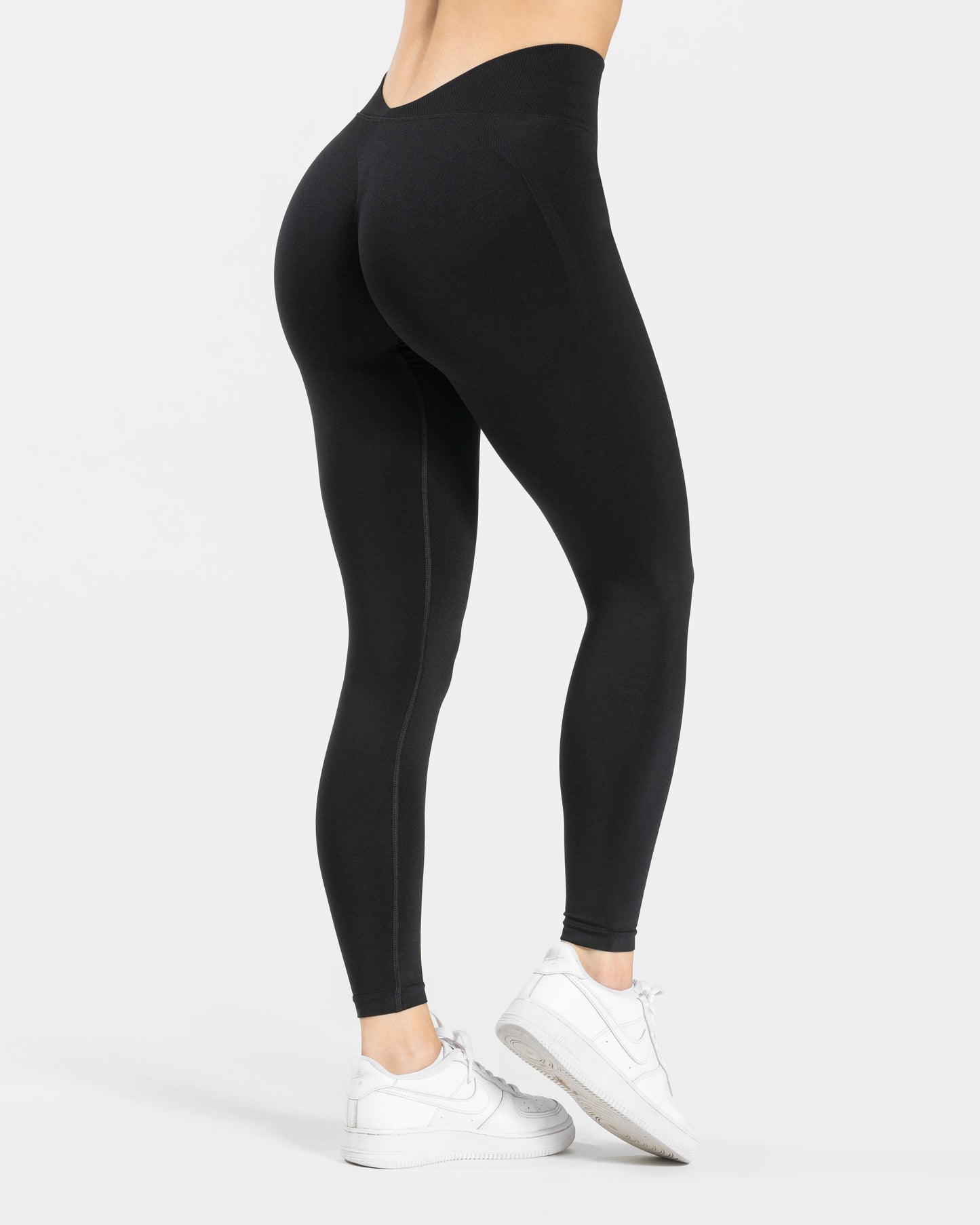 Legging dos en V Covert scrunch Essence « Noir »