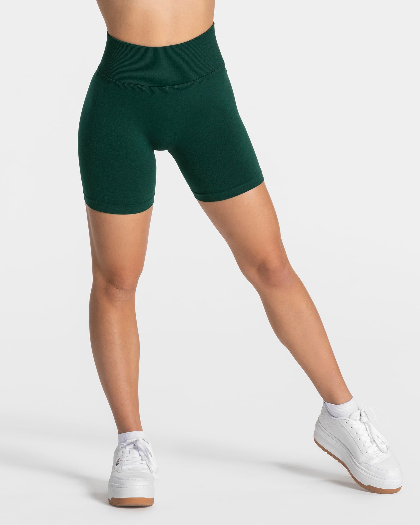 Short Femme Sculpt scrunch « vert foncé »