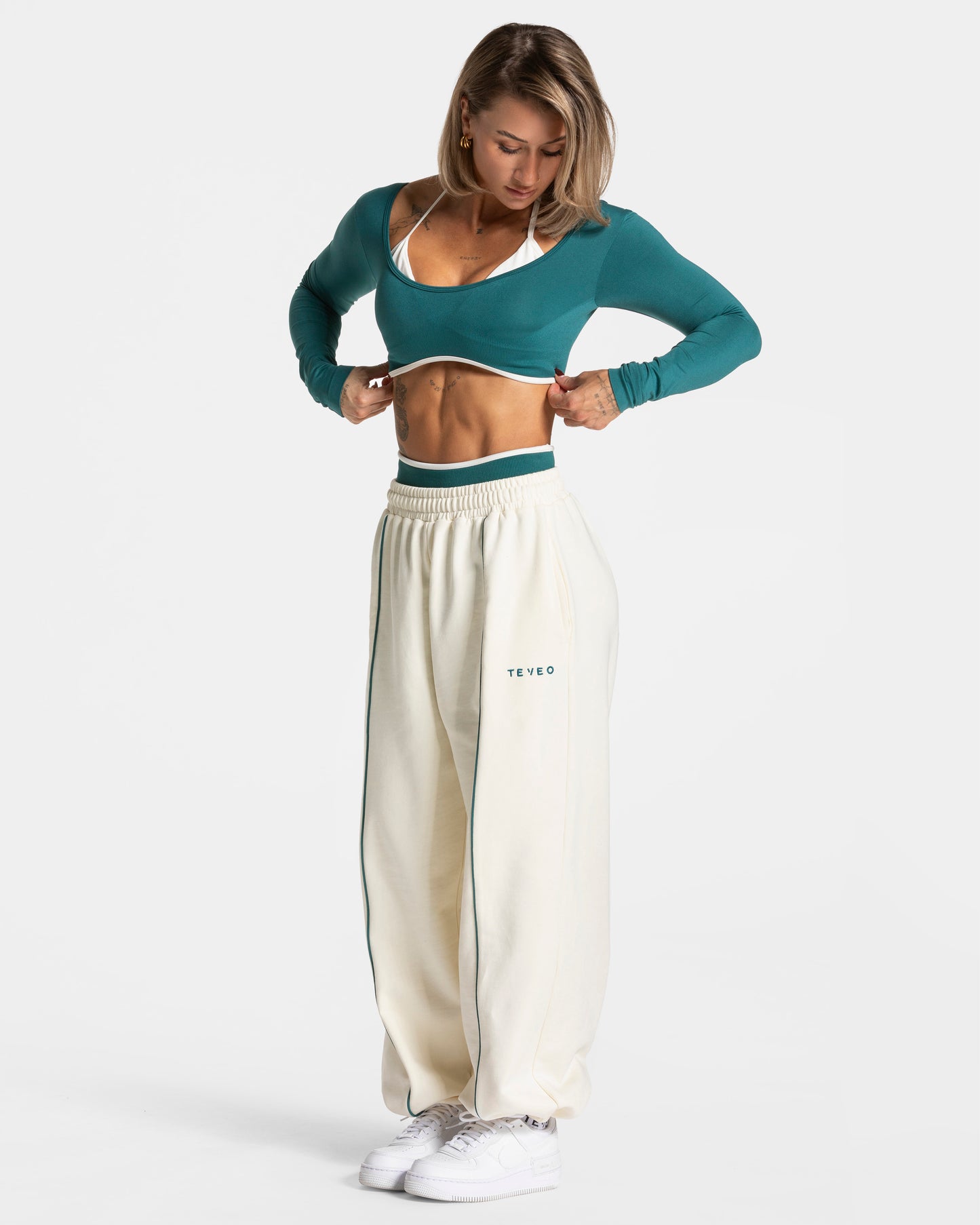 Ignite Wide Leg Jogger "Off White"