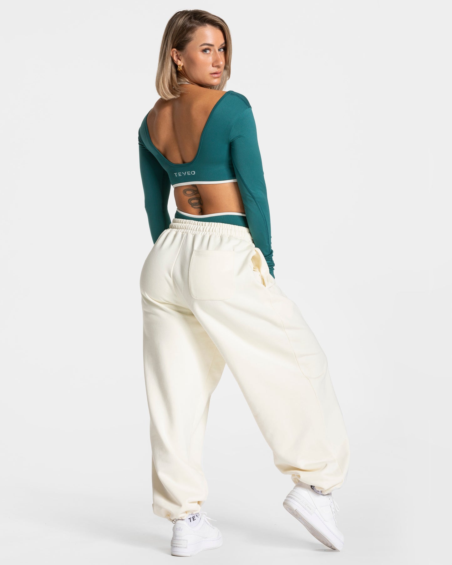 Ignite Wide Leg Jogger "Off White"