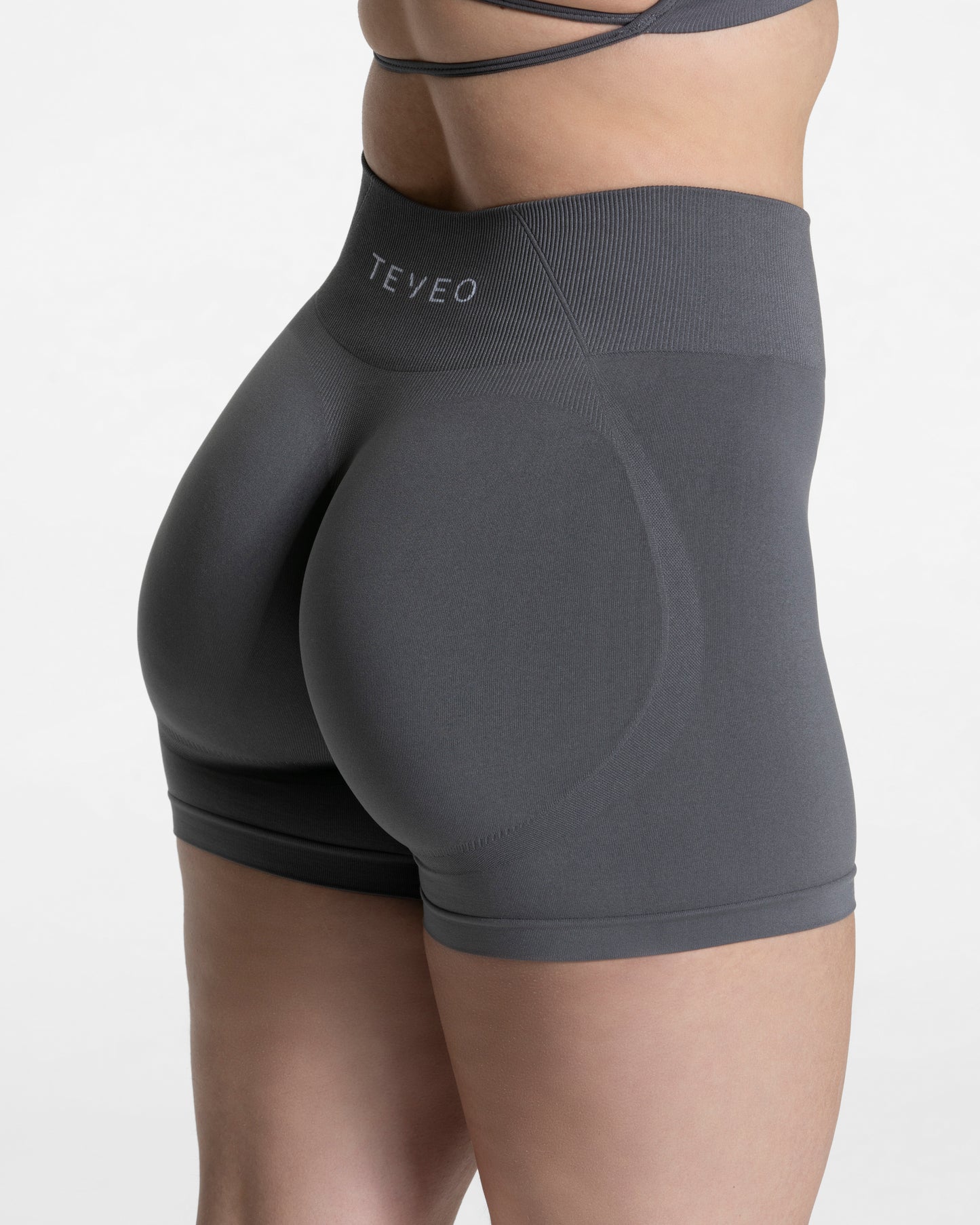 Short Pure Covert Scrunch « graphite »