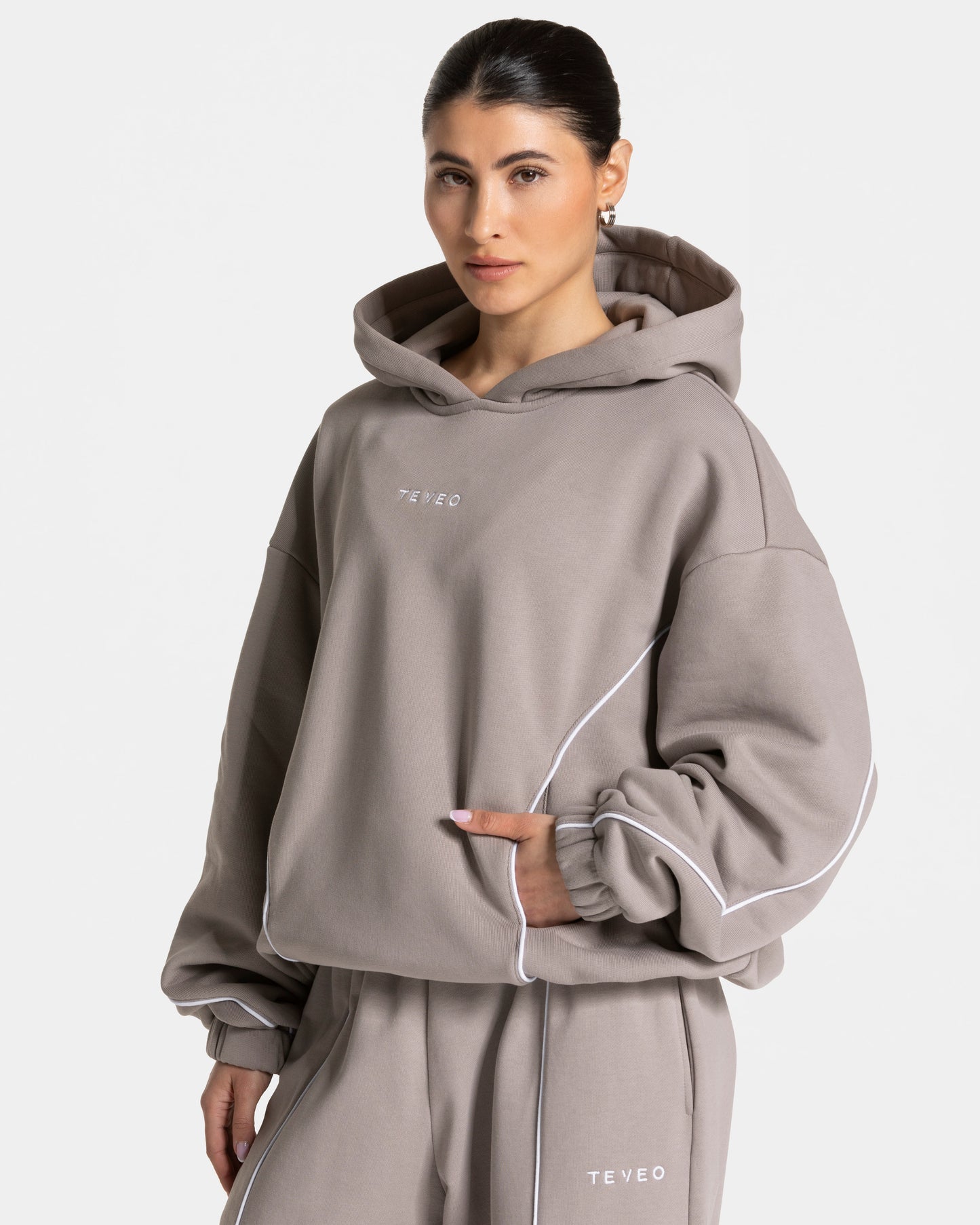 Ignite Hooded Sweater "Stone"