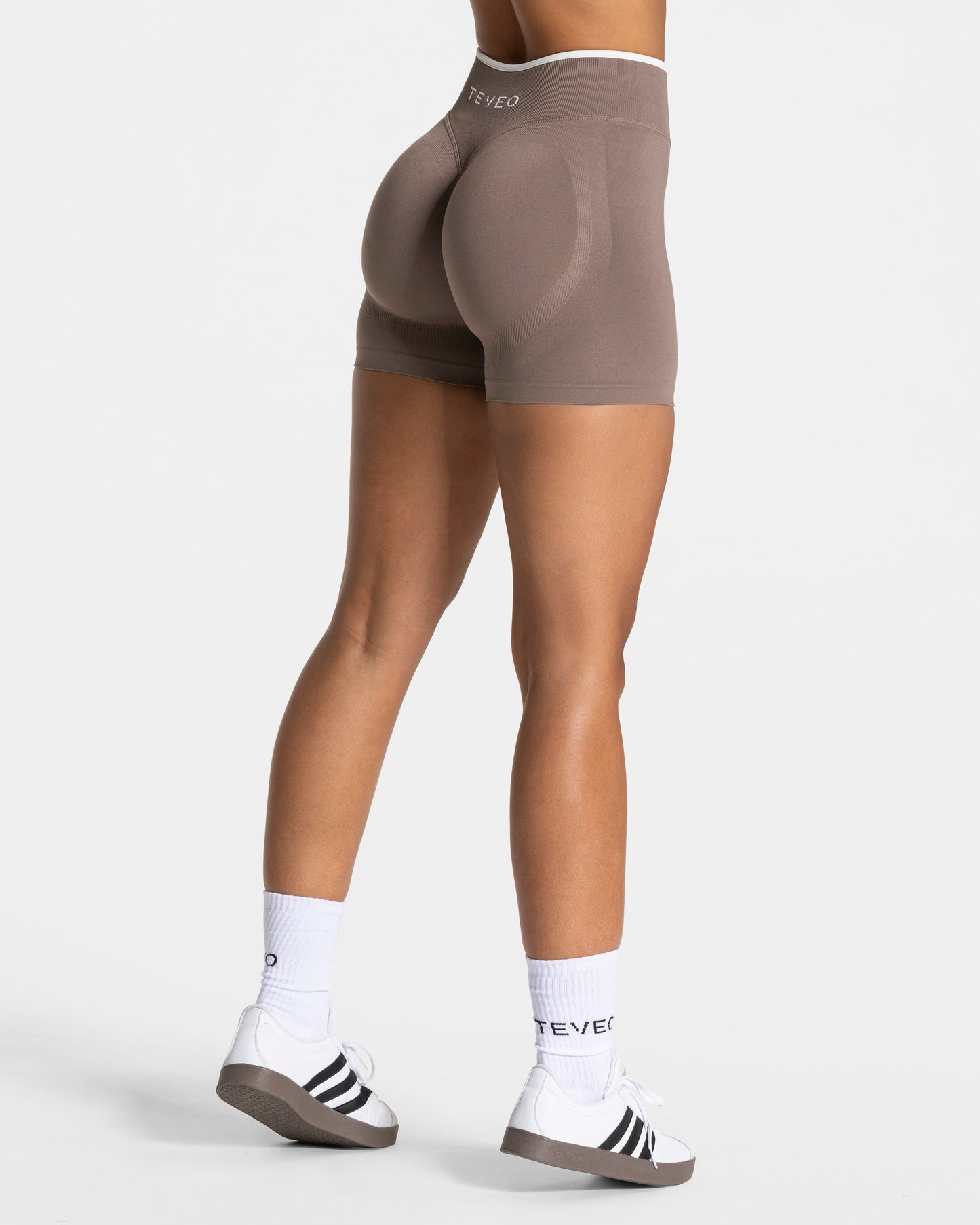 Ignite Sculpt Scrunch Short "Mokka"