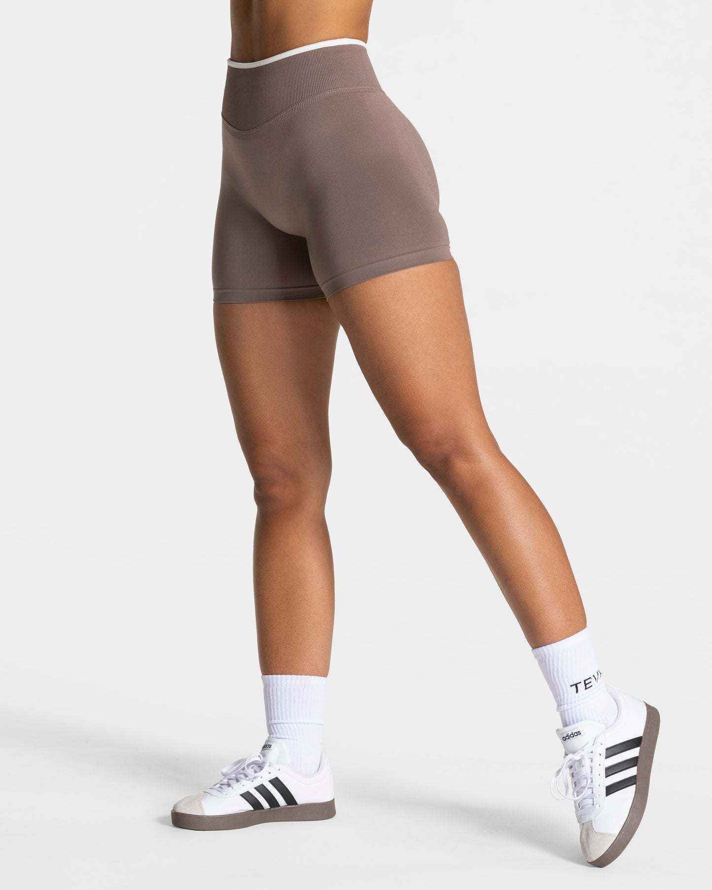 Ignite Sculpt Scrunch Short "Mokka"