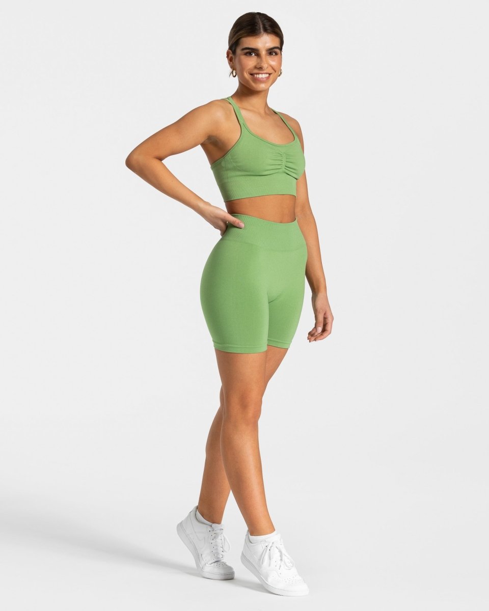 Timeless Scrunch Short "Olive" - TEVEO